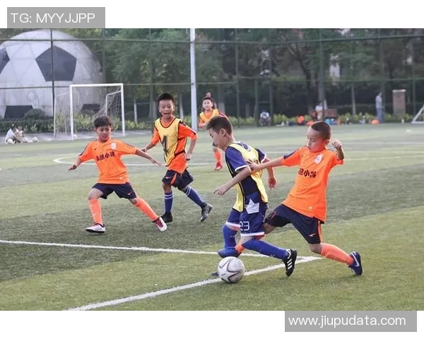 曾厝沙滩足球明星的成长之路与梦想追逐的精彩故事