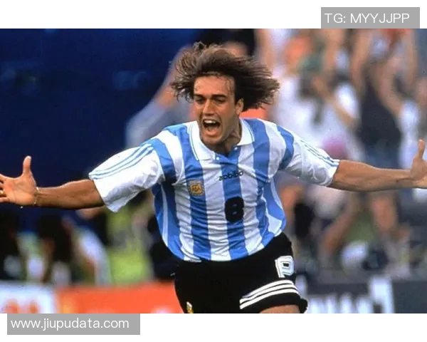 老足球明星重返绿茵场高清瞬间展现传奇风采与激情对决